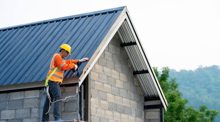 Expert top industrial roofings services in Knoxville, IA